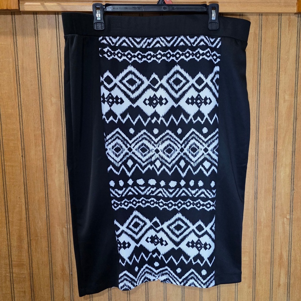Courtenay Pencil Skirt Aztec Print Career Wear Stretch Black White L